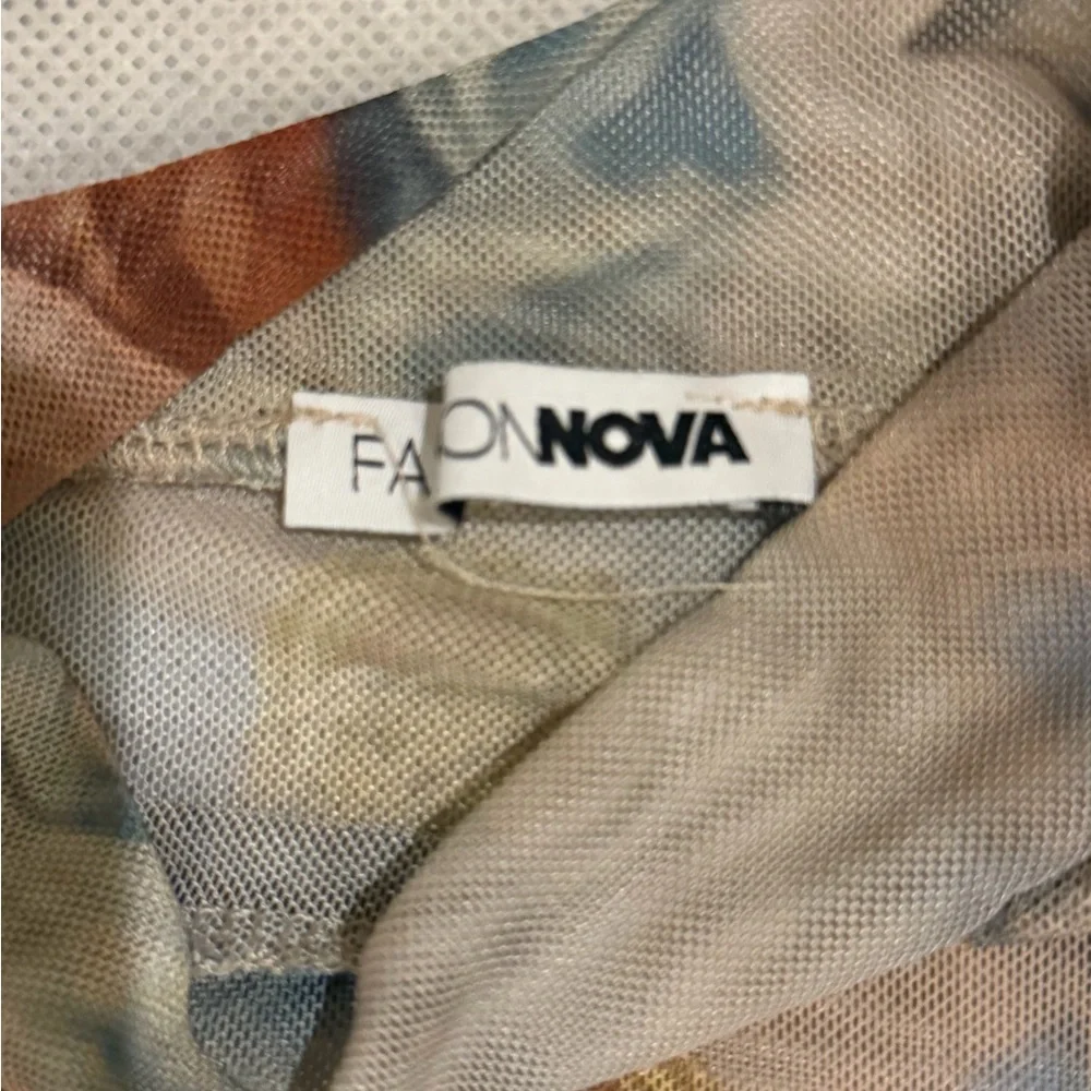 Fashion Nova Renaissance Print Mesh Bodysuit | Sheer Long Sleeve | Size M - Picture 2 of 4